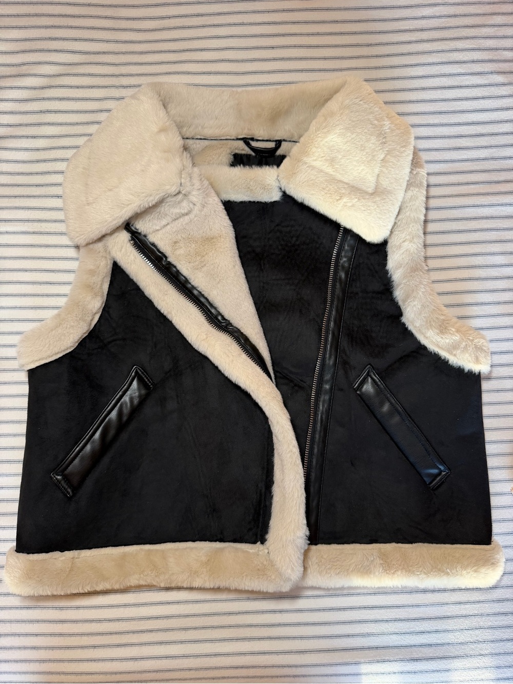 Fashion Nova Black Faux-Suede Vest with Cream Shearling Trim